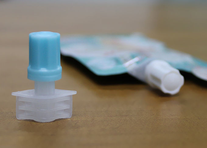 les chapeaux en plastique de bec de couleur bleue de calibre de 5mm pour les soins de la peau Doypack/poche d'aliment pour bébé complète