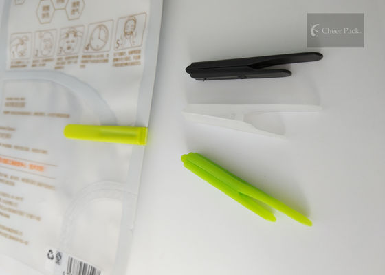 Les petites agrafes durables de sachet en plastique, cachetage de paquet coupe la largeur intérieure de trou de 0.6mm