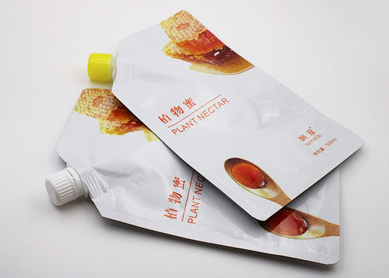 Les sacs liquides en plastique de bec avec versent le bec pour l'emballage frais de boissons de jus