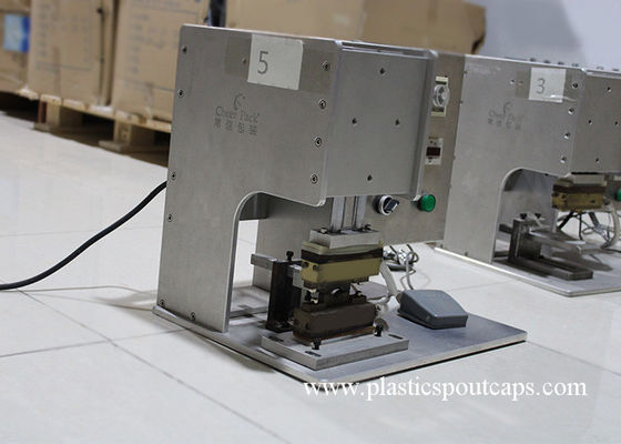 Le bec en plastique semi-automatique tiennent la machine de cachetage de poche pour le bec de presse de joint