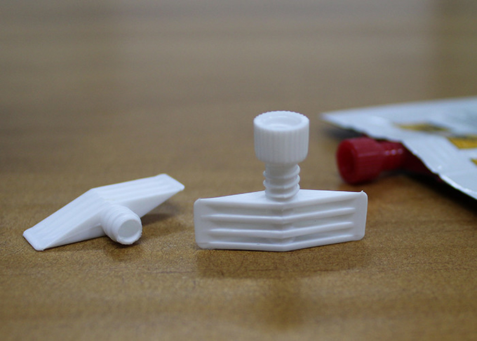 couleur faite sur commande intégrale de HDPE de diamètre de 4.5mm de torsion de bec de chapeau de bec cosmétique de dessus