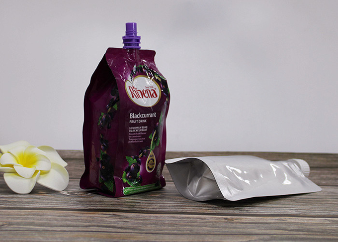 Tenez les sacs liquides de poche avec le bec du diamètre 22mm pour le paquet de boisson alcoolisée de vin