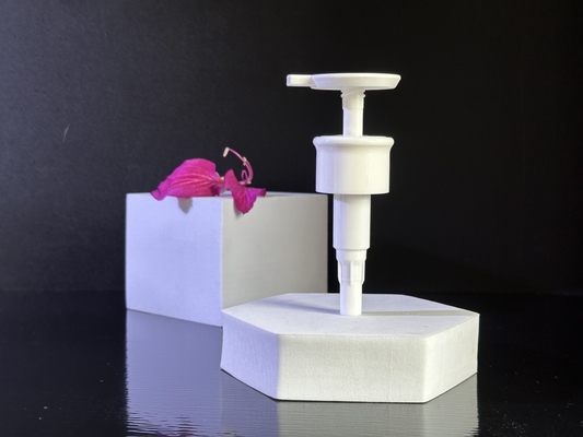 Pompes de lotion en plastique avec logo personnalisé accepté
