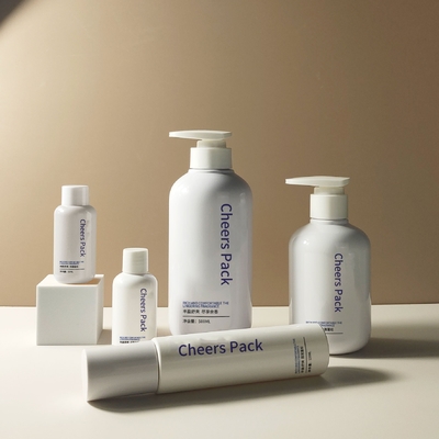 Ensemble de bouteilles d'emballage de soins de la peau en PET bleu sur mesure