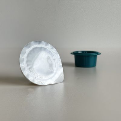 Gobelets en plastique PP 10 ml avec logo personnalisé pour crèmes cosmétiques avec couvercle en feuille d'aluminium