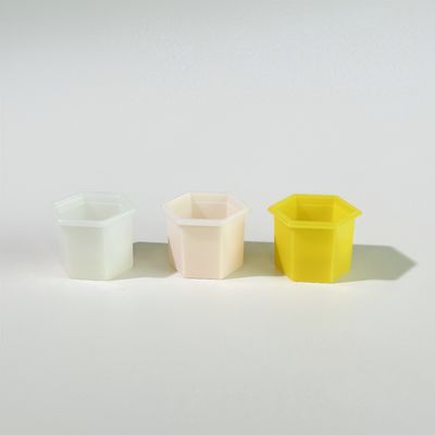 1.3ml Hexagon PP Coupe en plastique avec couvercle en papier d'aluminium pour cosmétiques