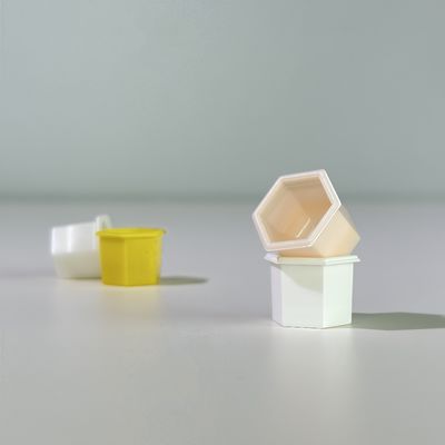 1.3ml Hexagon PP Coupe en plastique avec couvercle en papier d'aluminium pour cosmétiques