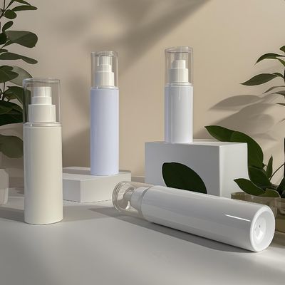 Bouteille de pulvérisation en plastique PET multicapacité avec une solution d'emballage polyvalente et une couleur personnalisée pour un usage cosmétique