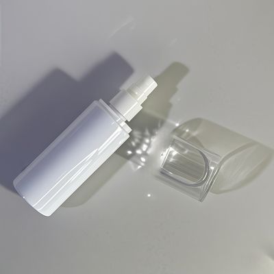 Bouteille de pulvérisation en plastique PET multicapacité avec une solution d'emballage polyvalente et une couleur personnalisée pour un usage cosmétique