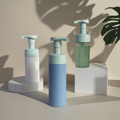 Bouteille cosmétique en plastique de 100 ml 120 ml 160 ml Bouteille en PET pour shampooing Lotion lavage du corps avec pompe à pression et couleur personnalisée
