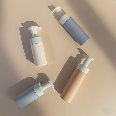 Bouteille cosmétique en plastique de 100 ml 120 ml 160 ml Bouteille en PET pour shampooing Lotion lavage du corps avec pompe à pression et couleur personnalisée