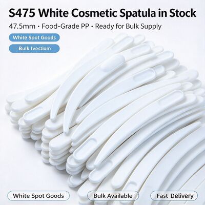 S475 47,5 mm Spatule cosmétique PP de qualité alimentaire. Gros de stock blanc. Pour extraire et appliquer de la crème pour le visage, parfaite pour les salons de beauté et les accessoires de boîtes cosmétiques.