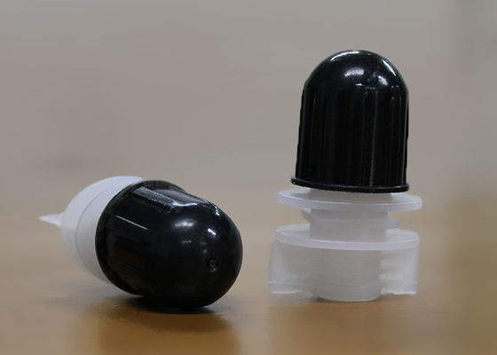 Chapeaux en plastique blancs de capsulage de vis de bec scellant sur le détergent de blanchisserie Doypack